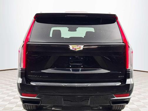 2022 Cadillac Escalade ESV Luxury