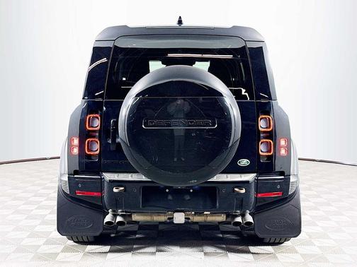 Santorini Black 2023 Land Rover Defender V8