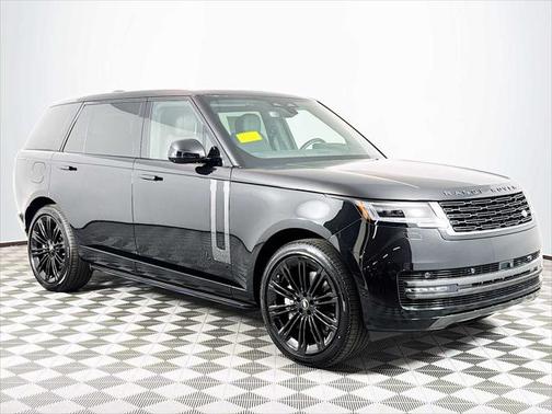 2025 Land Rover Range Rover P530 SE 7 Seat