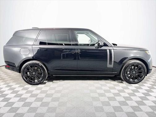 2025 Land Rover Range Rover P530 SE 7 Seat