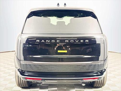 2025 Land Rover Range Rover P530 SE 7 Seat