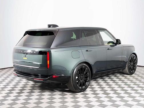 2026 Land Rover Range Rover P400 SE