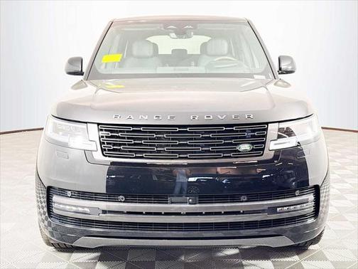 2025 Land Rover Range Rover P400 SE