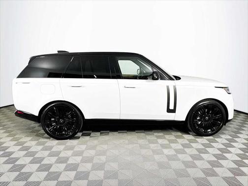 2025 Land Rover Range Rover P530 SE
