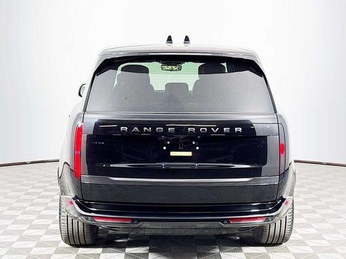 2025 Land Rover Range Rover P550e Autobiography