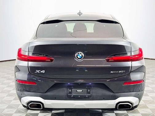 2022 BMW X4 xDrive30i
