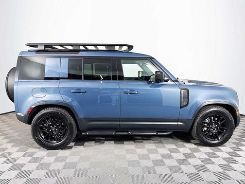 2025 Land Rover Defender 110 P400 S