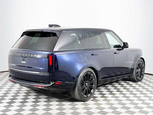 2024 Land Rover Range Rover P530 Autobiography