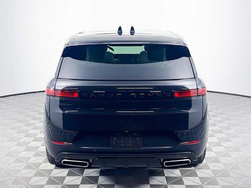 2024 Land Rover Range Rover Sport SE