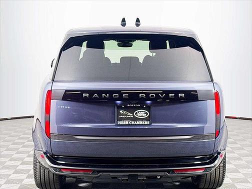 2025 Land Rover Range Rover P400 SE
