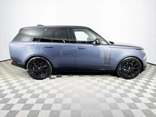 2025 Land Rover Range Rover P400 SE