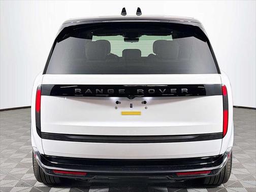 2025 Land Rover Range Rover P530 SE 7 Seat