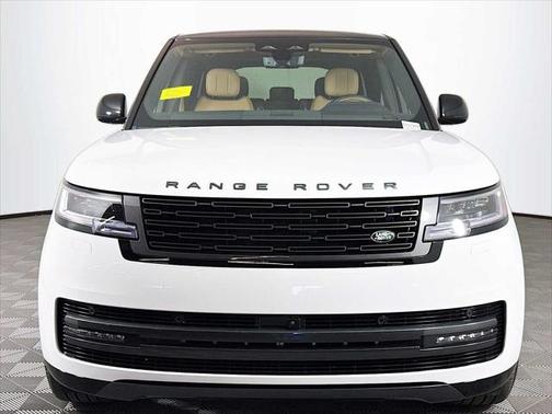 2025 Land Rover Range Rover P530 SE 7 Seat