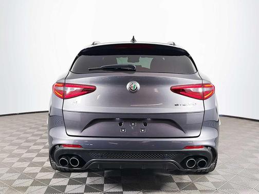 Vesuvio Gray Metallic 2023 Alfa Romeo Stelvio Quadrifoglio