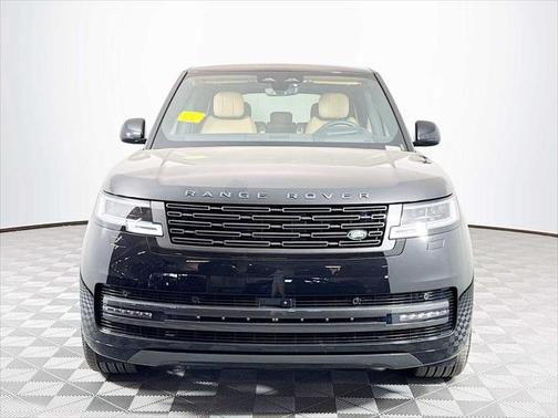 2025 Land Rover Range Rover P400 SE 7 Seat