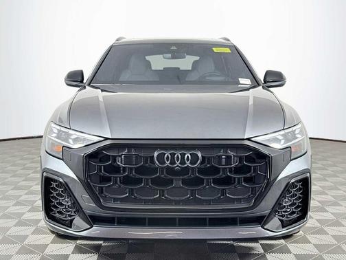 Daytona Gray Pearl Effect 2025 Audi SQ8 4.0T Prestige