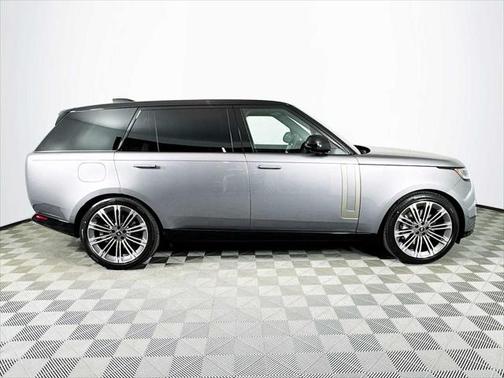 2025 Land Rover Range Rover P530 SE 7 Seat