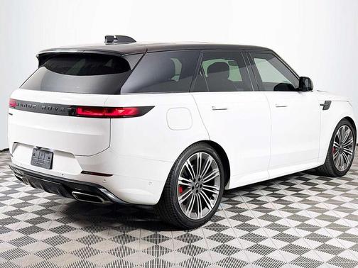 2024 Land Rover Range Rover Sport SE