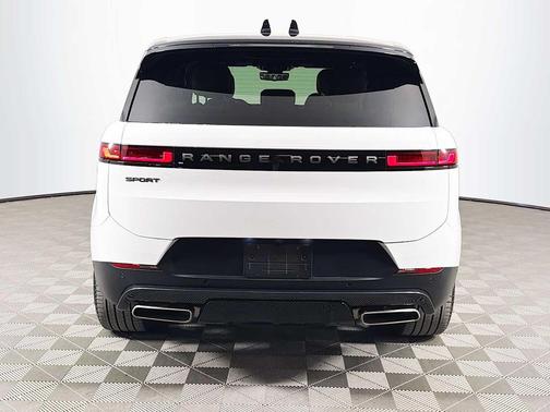 2025 Land Rover Range Rover Sport SE