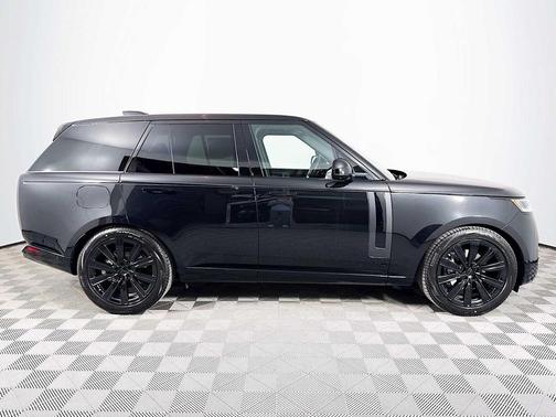 2026 Land Rover Range Rover P400 SE