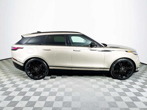 2026 Land Rover Range Rover Velar P250 SE R-Dynamic