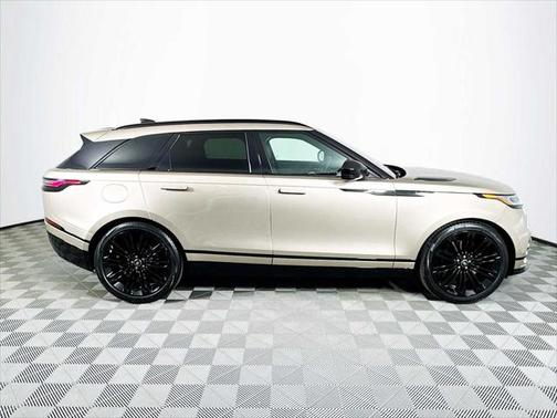 2026 Land Rover Range Rover Velar P250 SE R-Dynamic
