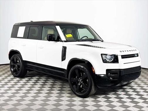 2025 Land Rover Defender 110 V8