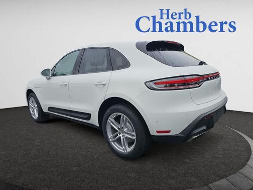 2024 Porsche Macan 