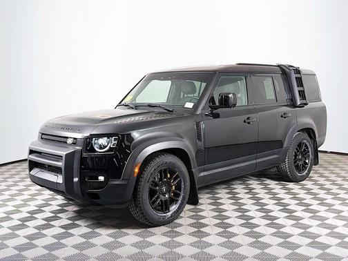 2023 Land Rover Defender 130 SE