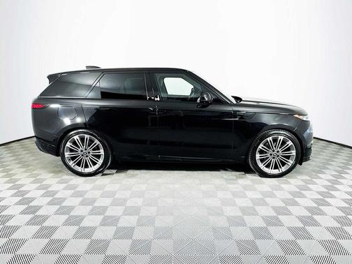 2024 Land Rover Range Rover Sport SE