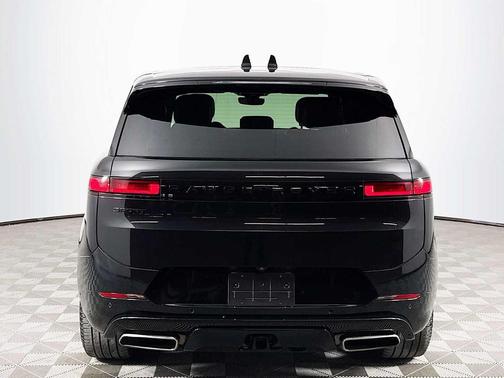 2024 Land Rover Range Rover Sport SE
