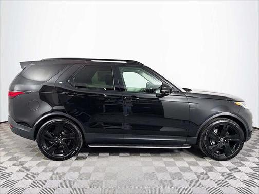2025 Land Rover Discovery P300 S