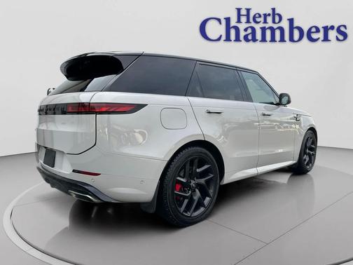 2024 Land Rover Range Rover Sport SE