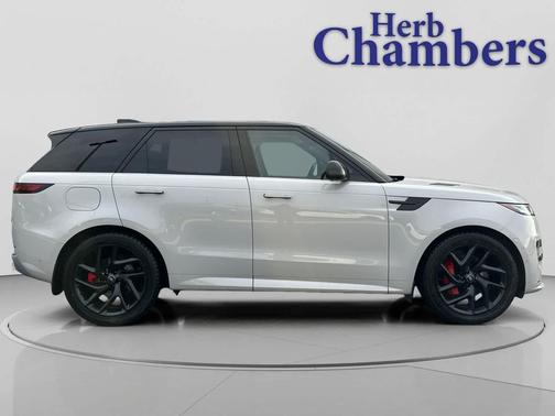 2024 Land Rover Range Rover Sport SE