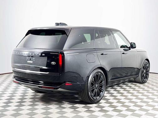 Santorini Black Metallic 2023 Land Rover Range Rover P400 SE