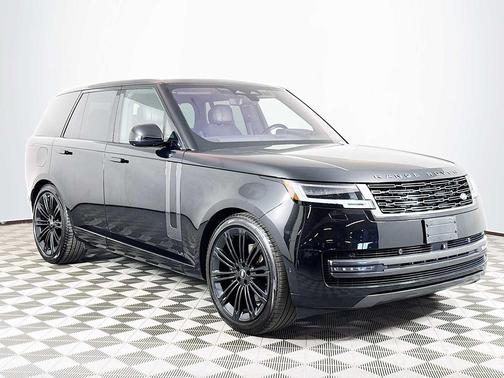 Santorini Black Metallic 2023 Land Rover Range Rover P400 SE