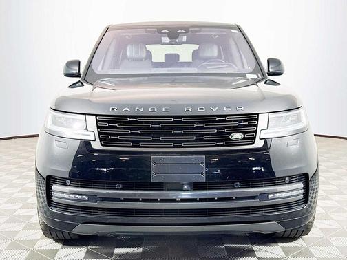 Santorini Black Metallic 2023 Land Rover Range Rover P400 SE