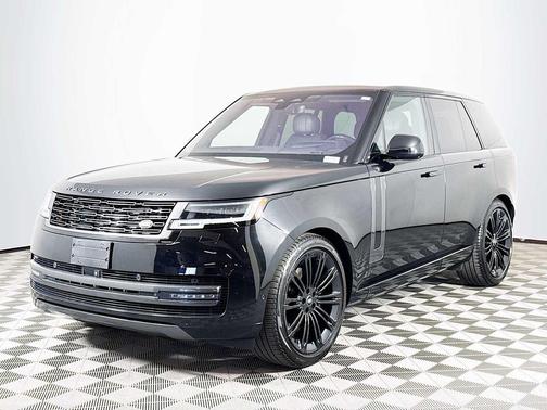 Santorini Black Metallic 2023 Land Rover Range Rover P400 SE