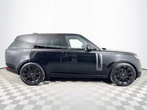 Santorini Black Metallic 2023 Land Rover Range Rover P400 SE