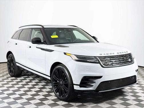 2026 Land Rover Range Rover Velar P250 SE R-Dynamic