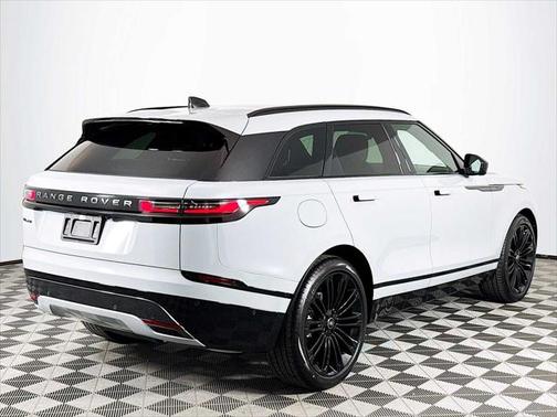 2026 Land Rover Range Rover Velar P250 SE R-Dynamic