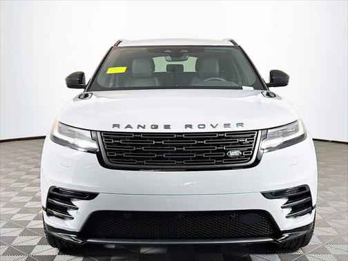 2026 Land Rover Range Rover Velar P250 SE R-Dynamic