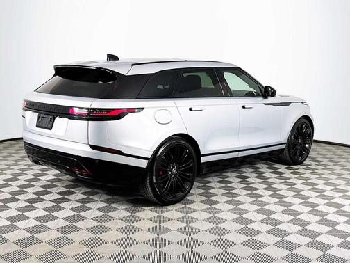 2025 Land Rover Range Rover Velar P250 SE R-Dynamic