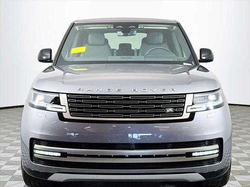 2025 Land Rover Range Rover P530 SE 7 Seat