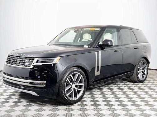2025 Land Rover Range Rover P550e SE