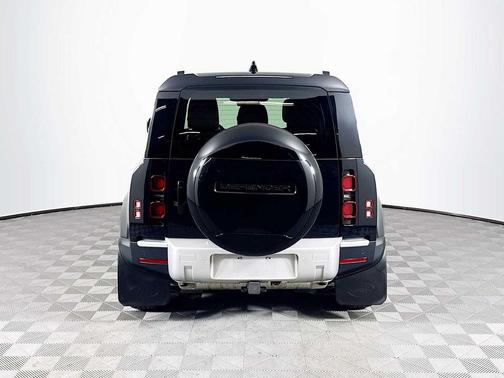 2025 Land Rover Defender 90 P300 S