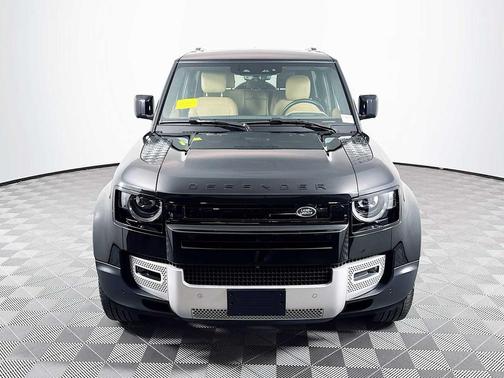 2025 Land Rover Defender 90 P300 S