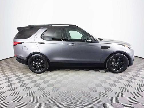 Corris Gray Metallic 2018 Land Rover Discovery HSE