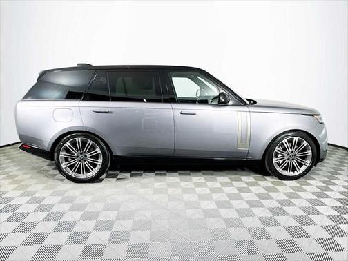 2025 Land Rover Range Rover P530 SE 7 Seat