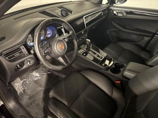 2024 Porsche Macan 